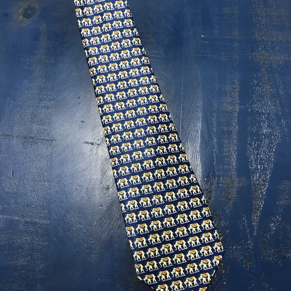 THAILAND SILK ELEPHANT TIE‎